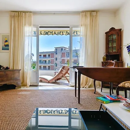 Vue Aux Sanguinaires - Stationnement Et Ascenseur * アジャクシオ